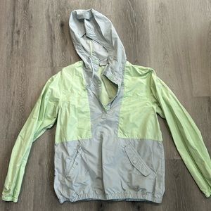 Women’s Columbia Windbreaker